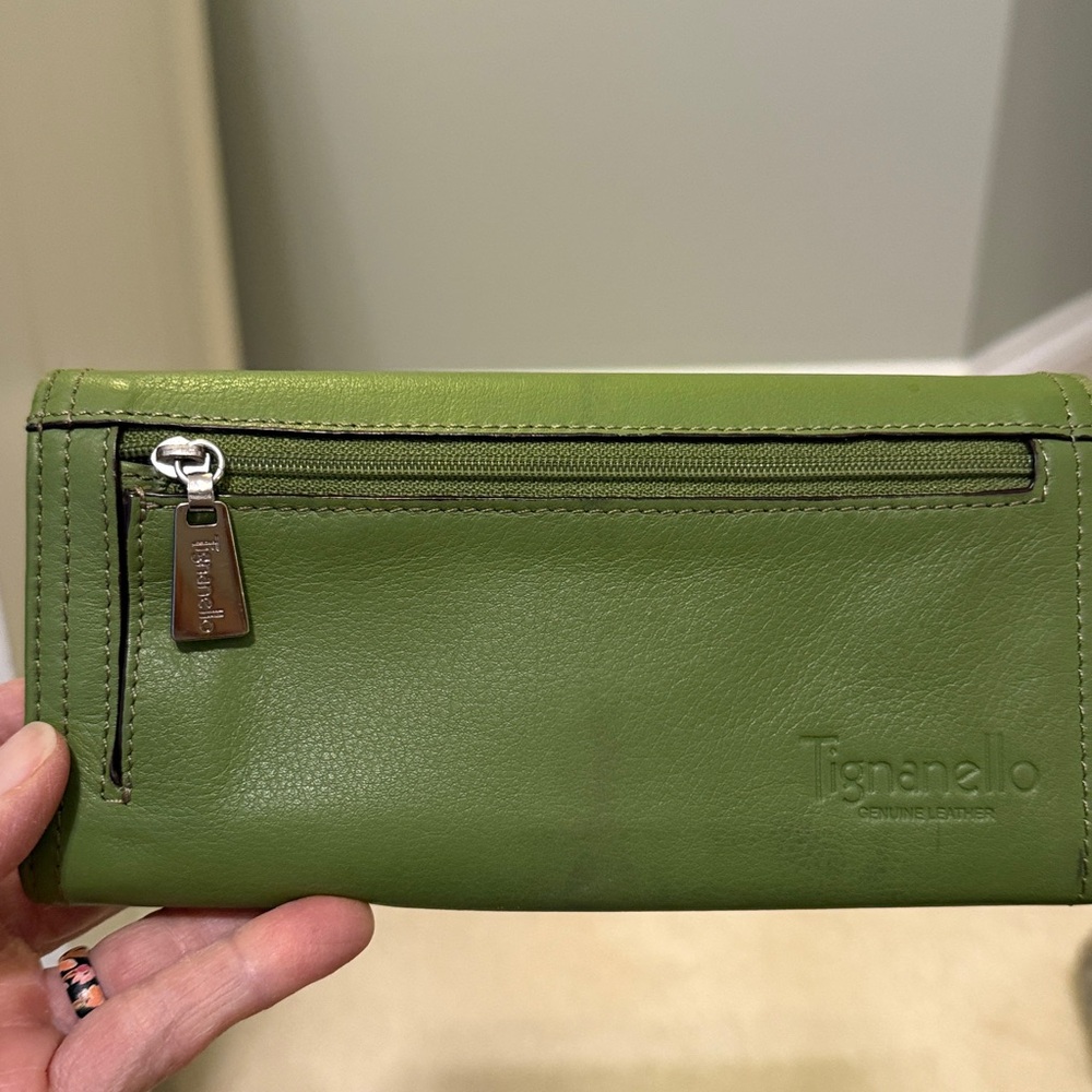 Tiganello Large Green Soft Leather Wallet. - Picture 3 of 5